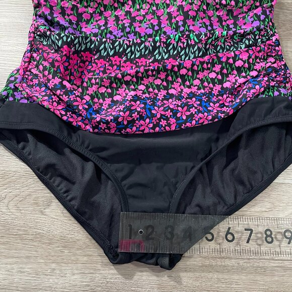 Swimsuit Plus Size 18 - Picture 3 of 11